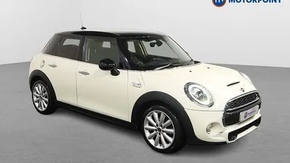 Used Mini Cooper S Classic 192 HP (141 kW) 2019 White Hatchback