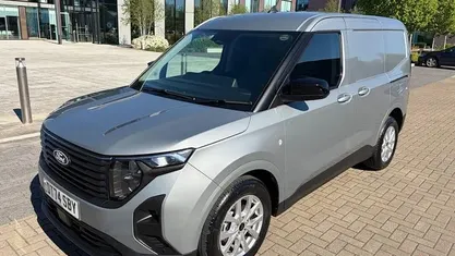 Begagnad Ford Transit Limited 125 HK (91 kW) 2026 Van