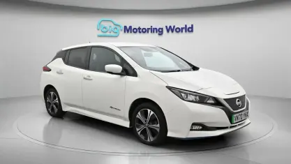 Used Nissan Leaf Tekna 160 kW (218 HP) 2020 White Hatchback