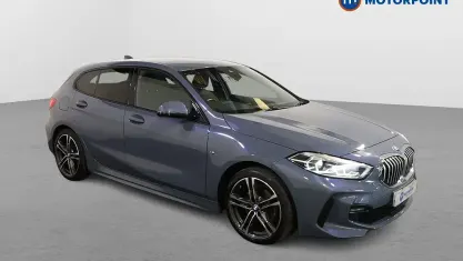 Usado BMW 118 M Sport 136 HP (100 kW) 2023 Cinzento Citadino