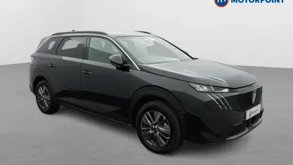 Usado Peugeot 5008 Allure 145 HP (106 kW) 2025 Preto SUV
