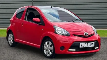 Used Toyota Aygo Style 68 HP (50 kW) 2014 Hatchback