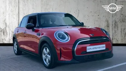 Used Mini Cooper Classic 136 HP (100 kW) 2022 Chili red Hatchback