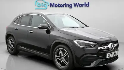 Usado Mercedes GLA180 AMG line 136 CV (100 kW) 2021 Negro SUV
