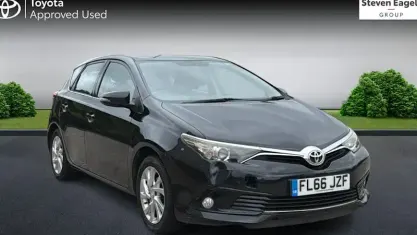 Used Toyota Auris Business Edition 116 HP (85 kW) 2016 Hatchback