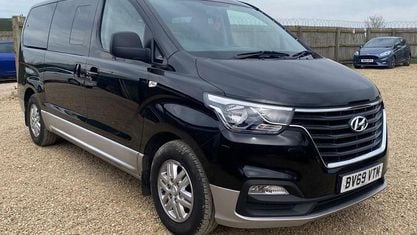 Begagnad Hyundai I800 SE 170 HK (125 kW) 2019 Svart Minibuss