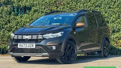 Used Dacia Jogger Extreme 141 HP (103 kW) 2025 MPV