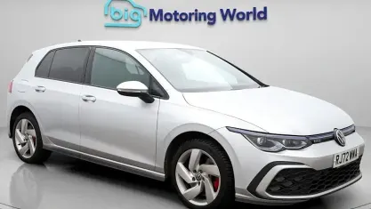 Second-hand VW Golf VIII GTE 245 CP (180 kW) 2024 Hatchback
