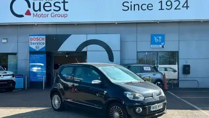 Used VW up! high up! 75 HP (55 kW) 2016 Hatchback