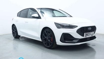 Second-hand Ford Focus ST 280 CP (205 kW) 2023 Alb Hatchback