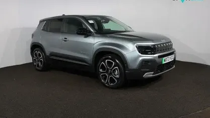 Begagnad Jeep Avenger Summit 114 kW (156 HK) 2024 Grå SUV