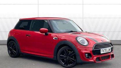 Usado Mini Cooper Sport 136 HP (100 kW) 2020 Vermelho Citadino