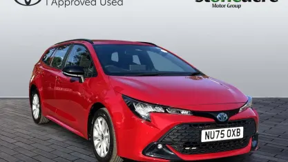 Used Toyota Corolla 140 HP (102 kW) 2025 Red Estate