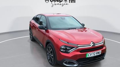 Usado Citroën e-C4 Shine 100 kW (136 CV) 2022 Rojo Utilitario