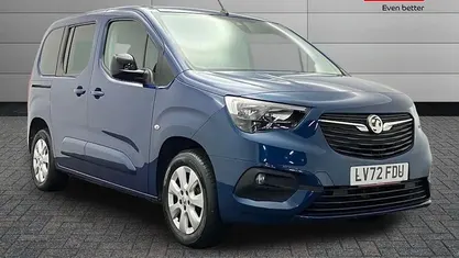 Used Vauxhall Combo 102 HP (75 kW) 2022 Estate
