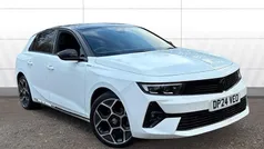 Used 2025 Vauxhall Astra Ultimate Hatchback | £18,641 (Fair price)