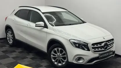 Käytetty Mercedes GLA200 Executive 156 HP (114 kW) 2019 Katumaasturi