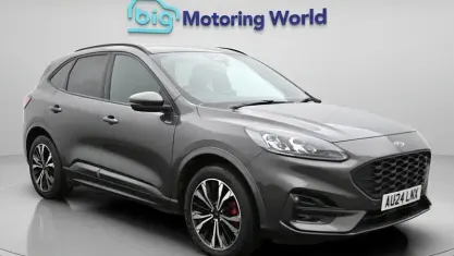 Usado Ford Kuga ST-Line X 224 HP (164 kW) 2023 SUV