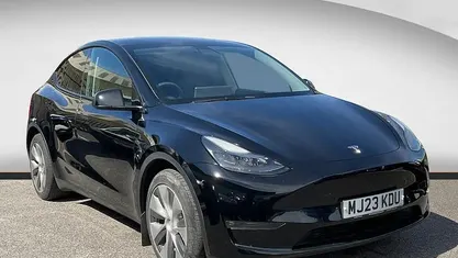 Used Tesla Model Y Long Range AWD 286 kW (389 HP) 2025 SUV