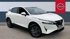 White Used 2022 Nissan Qashqai Acenta Premium SUV | £19,309 (Good price)