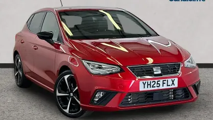Usado Seat Ibiza FR Sport 116 CV (85 kW) 2025 Rojo Utilitario