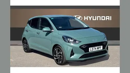 Used Hyundai i10 Premium 79 HP (58 kW) 2024 Green Hatchback