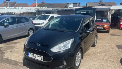 Used Ford B-MAX Zetec 105 HP (77 kW) 2016 MPV