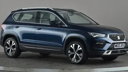 Begagnad Seat Ateca SE Technology 110 HK (80 kW) 2023 Blå SUV