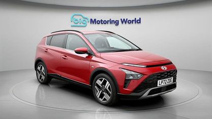 Używany Hyundai Bayon Premium 101 KM (74 kW) 2023 Czerwony SUV