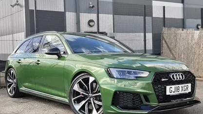 Used Audi RS4 Business 451 HP (331 kW) 2018 Green Estate