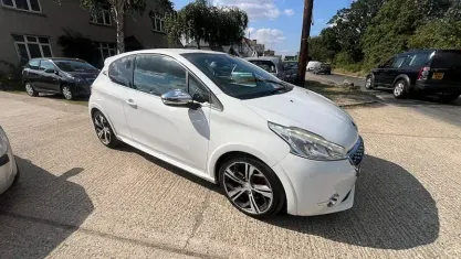 Used Peugeot 208 GTi 200 HP (147 kW) 2014 Hatchback