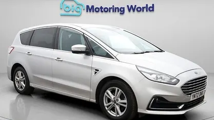 Used Ford S-MAX Titanium 190 HP (139 kW) 2022 Silver MPV