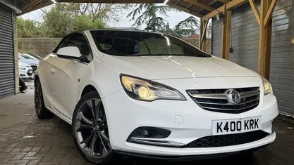 White Used 2016 Vauxhall Cascada Elite Cabriolet | £6,895 (Fair price)