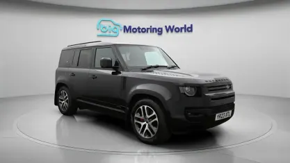 Used Land Rover Defender S 400 HP (294 kW) 2023 Black SUV