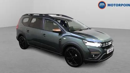 Used Dacia Jogger Extreme 141 HP (103 kW) 2025 Green MPV