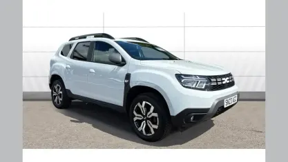 Used Dacia Duster Journey 90 HP (66 kW) 2023 White SUV