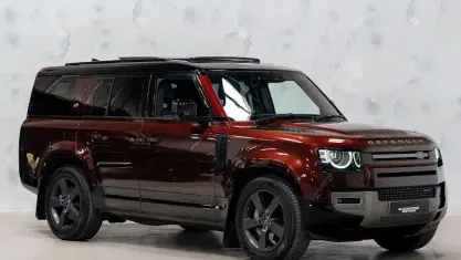 Used Land Rover Defender SE Dynamic 300 HP (220 kW) 2023 Red SUV