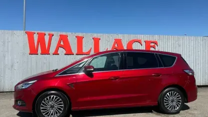 Begagnad Ford S-MAX Titanium 150 HK (110 kW) 2019 Minibuss