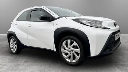 Used Toyota Aygo X PURE 72 HP (52 kW) 2025 SUV