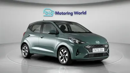Usado Hyundai i10 Advanced 67 HP (49 kW) 2024 Verde Citadino