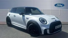 White Used 2024 Mini Cooper S Comfort Hatchback | £23,998 (Fair price)