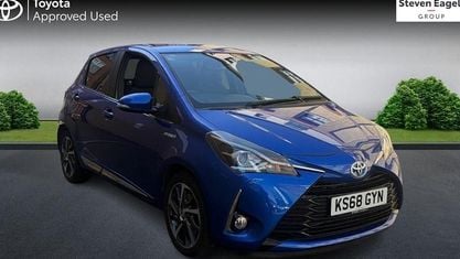 Begagnad Toyota Yaris Hybrid 101 HK (74 kW) 2020 Halvkombi