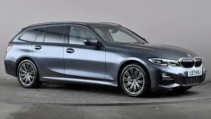 Begagnad BMW 330e M Sport 292 HK (214 kW) 2022 Grå Kombi