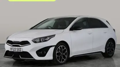 Begagnad Kia Ceed GT-Line 160 HK (117 kW) 2022 Vit Halvkombi