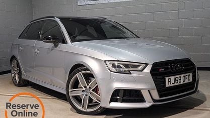 Używany Audi S3 Sportback Black Edition 300 KM (220 kW) 2019 Srebrny Hatchback