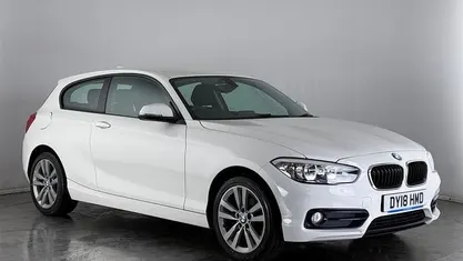 Used BMW 118 Sport Line 136 HP (100 kW) 2017 White Hatchback
