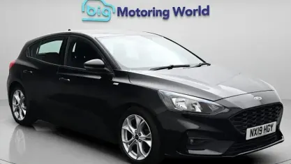 Used Ford Focus ST-Line 125 HP (91 kW) 2019 Black Hatchback