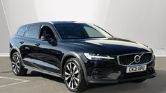 Used 2022 Volvo V60 CC Estate | £28,995 (Fair price)