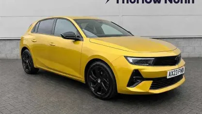 Used Vauxhall Astra S 131 HP (96 kW) 2023 Yellow Hatchback