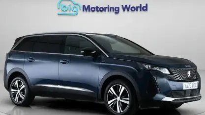 Used Peugeot 5008 GT 131 HP (96 kW) 2024 Blue SUV